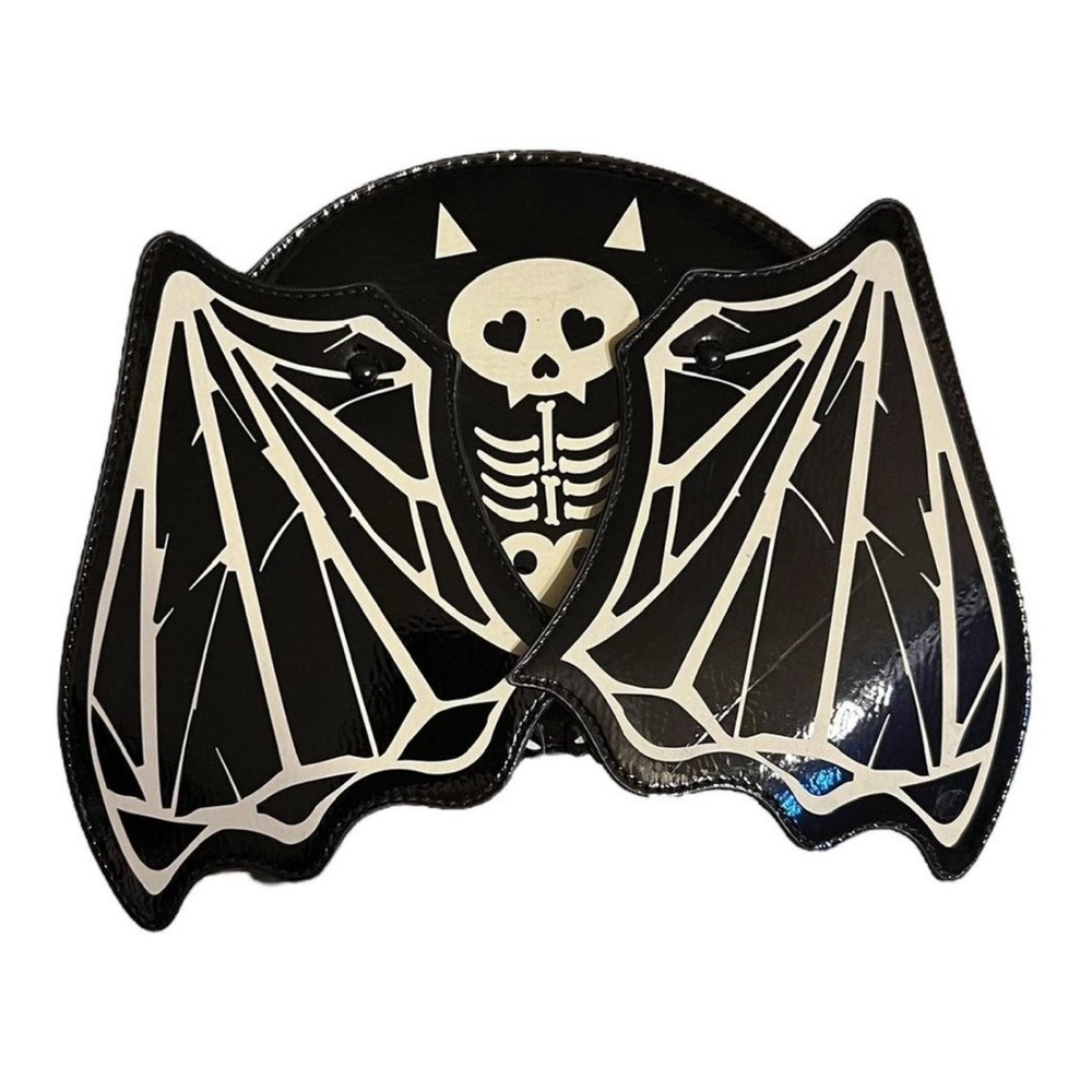 Betsey Johnson Bat Purse |